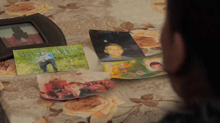 Familia ține peste tot prin casă fotografii cu Claudiu