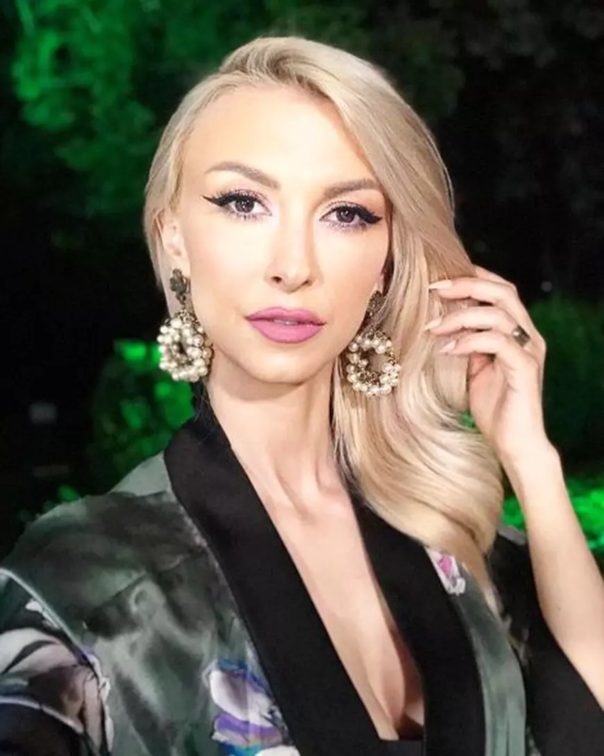 Andreea Bălan la Viva Party 2019
