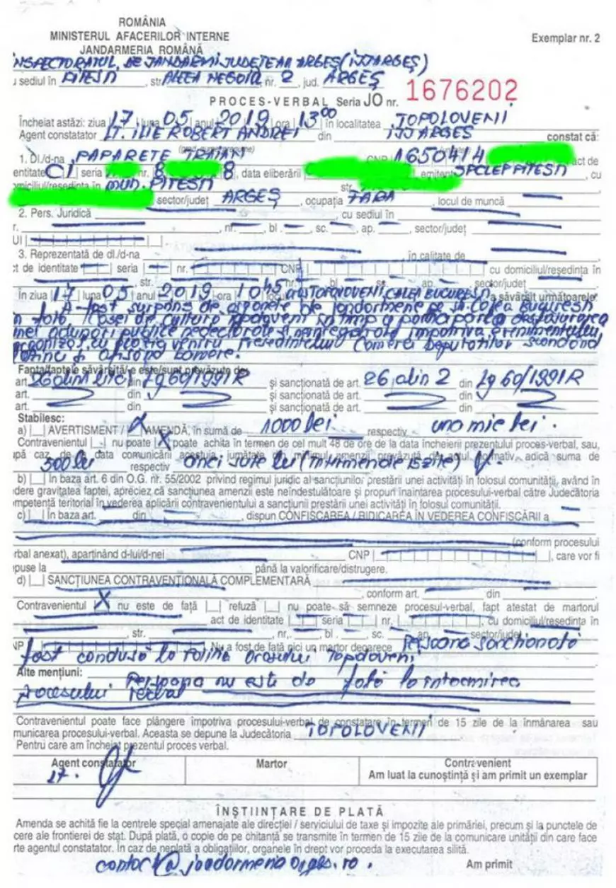 Corespondent Rezistența TV, ridicat de jandarmi la protestul din Topoloveni și amendat cu 1.000 de lei. Ce scrie în procesul-verbal