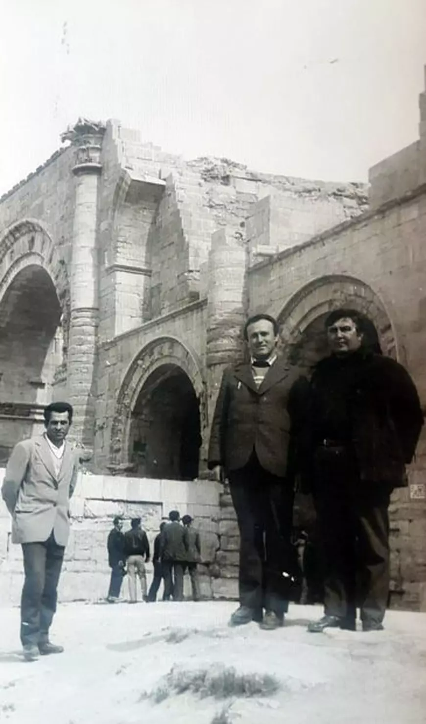 VIDEO/ Sacrificiul pentru o viață mai bună: 4 ani departe de familie și 100.000 de dolari pe care nu i-a văzut niciodată!