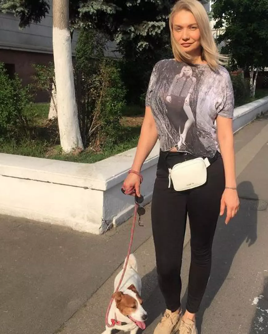 Cristina Cioran, dezamăgită de comportamentul unora dintre cei care au animale de companie. "Ăștia care nu strâng merită amenzi"