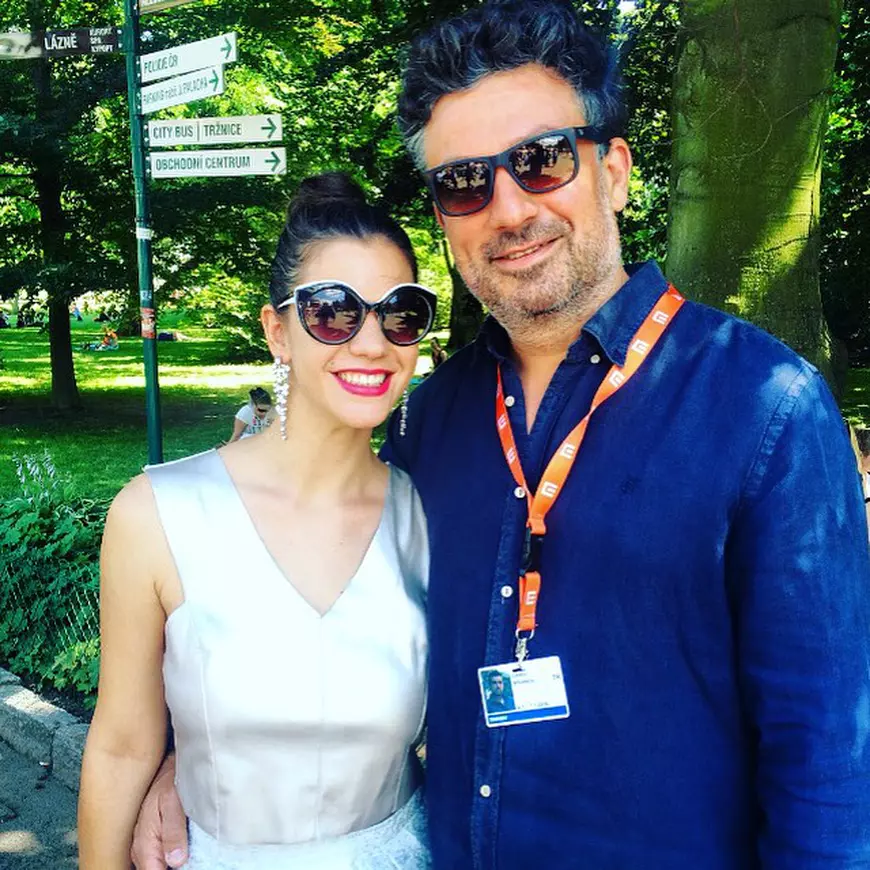 Ada Condeescu își învață fiica de un an să fie independentă