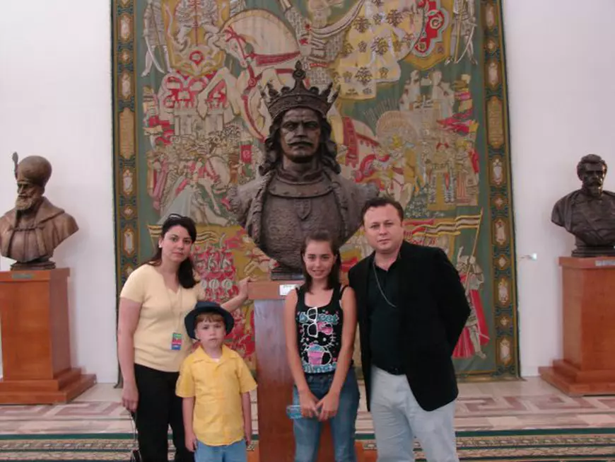 Dragoș Dolănescu, la prima vacanță ca deputat în Costa Ric