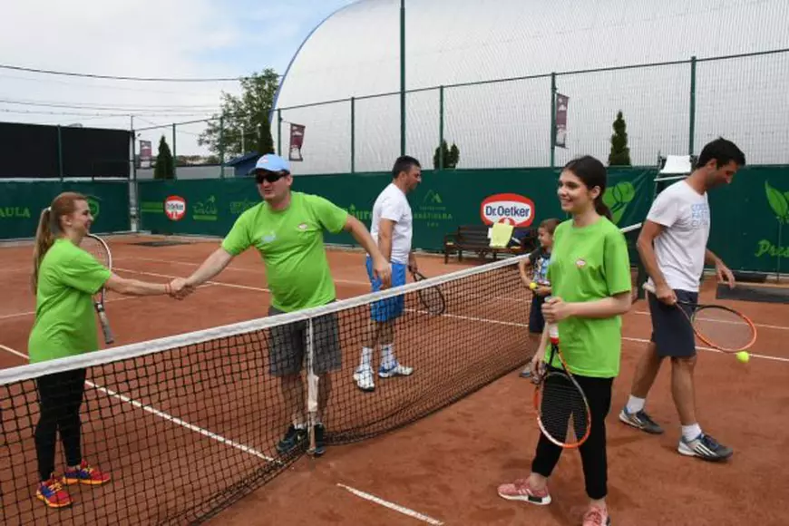 Modelul Elena Chiriac nu face doar sport și actorie în Anglia