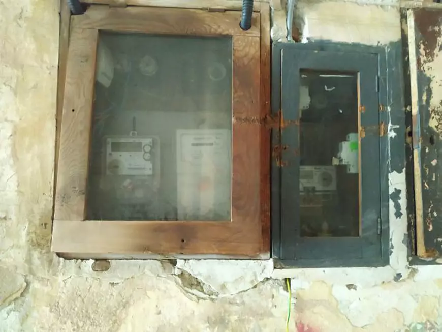 Contoare de energie electrică de la o casă din Cisnădie, județul Sibiu