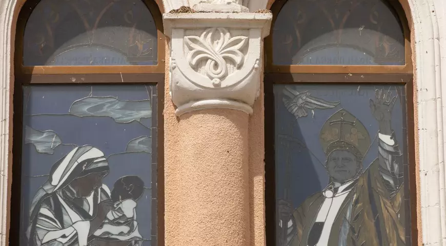 CORESPONDENȚĂ din Bulgaria | Papa vine în Urziceniul vecinilor! Ultimele pregătiri înainte de sosirea Suveranului Pontif la Rakovski, un orășel de doar 17.000 locuitori