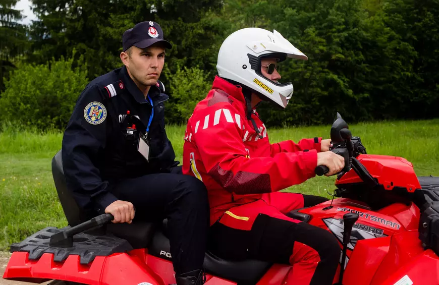 FOTOREPORTAJ DOCUMENTARIA / Ziua de dinaintea marii sărbători. Cum s-a pregătit Șumuleu-Ciuc să devină, pentru câteva ore, cel mai important loc din România
