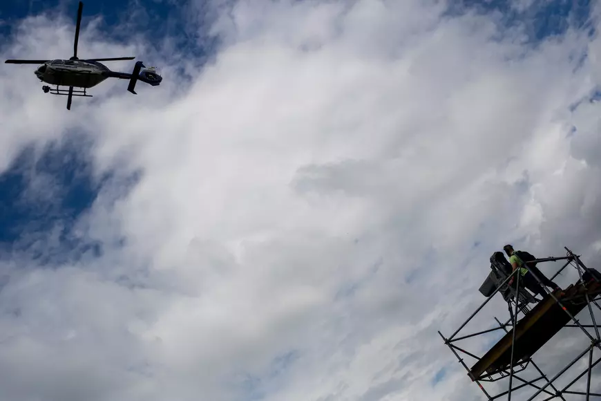 FOTOREPORTAJ DOCUMENTARIA / Ziua de dinaintea marii sărbători. Cum s-a pregătit Șumuleu-Ciuc să devină, pentru câteva ore, cel mai important loc din România