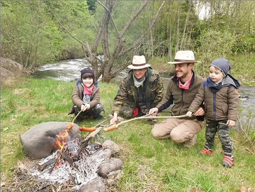 Vacanțele inedite ale vedetelor. Șerban Copoț își duce băieții la cele 10 minuni naturale ale României, Smiley vrea în Tibet