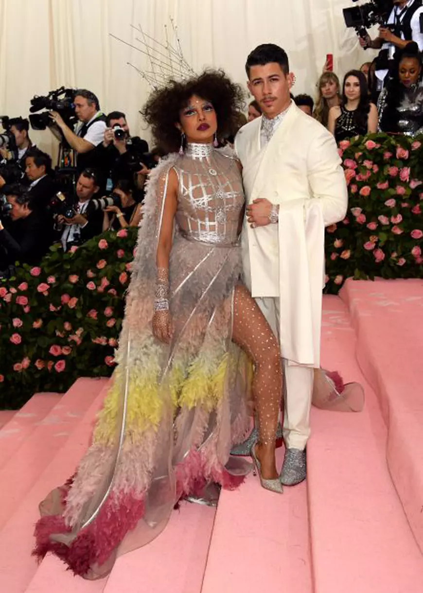FOTO | Met Gala 2019. Cele mai dramatice look-uri de pe covorul roz. Lady Gaga, Katy Perry și Celine Dion, printre vedetele care au făcut senzație