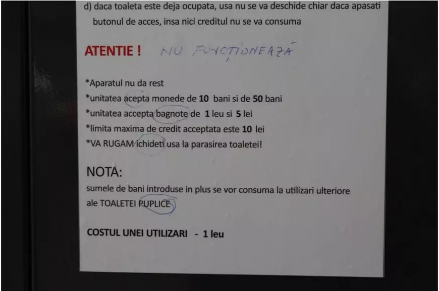 Toaletele ”puplice” din Galați ”aceptă bagnote”, dar nu funcționează
