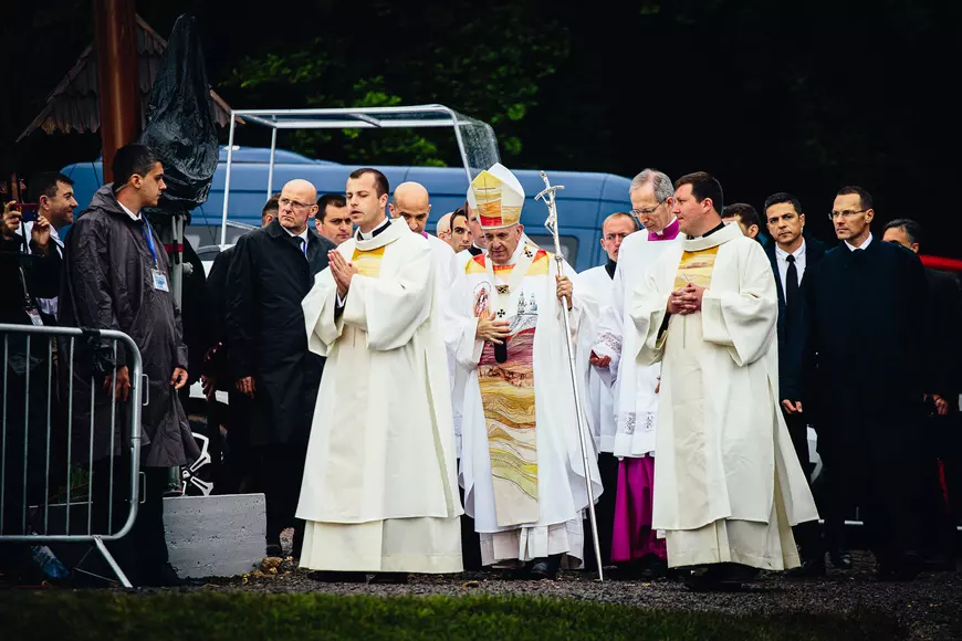 FOTOREPORTAJ DOCUMENTARIA / ”Dumnezeu e printre noi”, a spus Papa Francisc la Șumuleu-Ciuc. Imaginile unei zile cu o încărcătură spirituală aparte