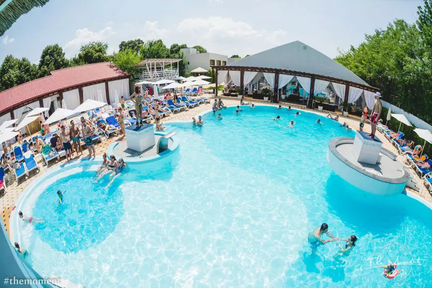 Să înceapă bălăceala! Lista ștrandurilor și piscinelor din București unde poți fugi din calea caniculei vara aceasta