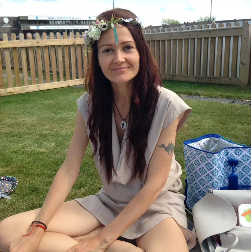 FOTO | O mamă a murit de cancer după ce a refuzat tratamentul în favoarea unei diete vegane