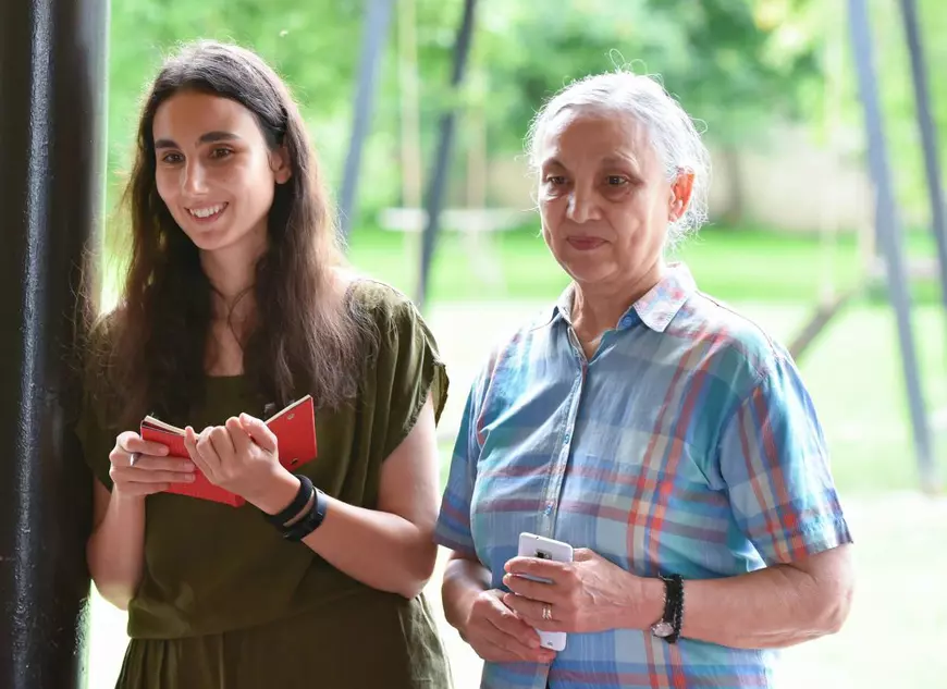 Jurnalista Elena Stancu dezvăluie un episod necunoscut, plecând de la situația mamei sale de 73 ani, care este singurul oncopediatru din Oltenia: ”Ministrul Sănătății Sorina Pintea nu spune adevărul în criza citostaticelor”