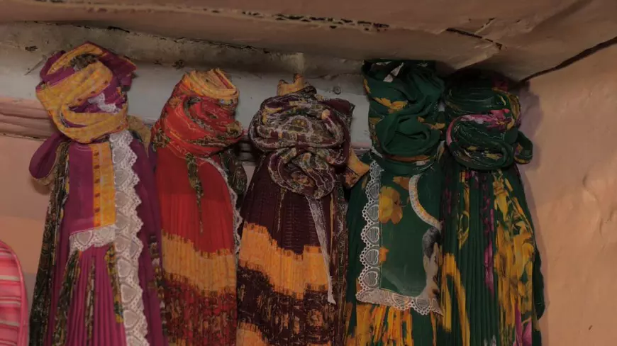 VIDEO | Tragedia de la marginea Sibiului. Cum a murit un băiat de 2 ani și 6 luni în WC-ul curții comune și nici acum, la 7 ani de la tragedie, fosa nu e încuiată!﻿