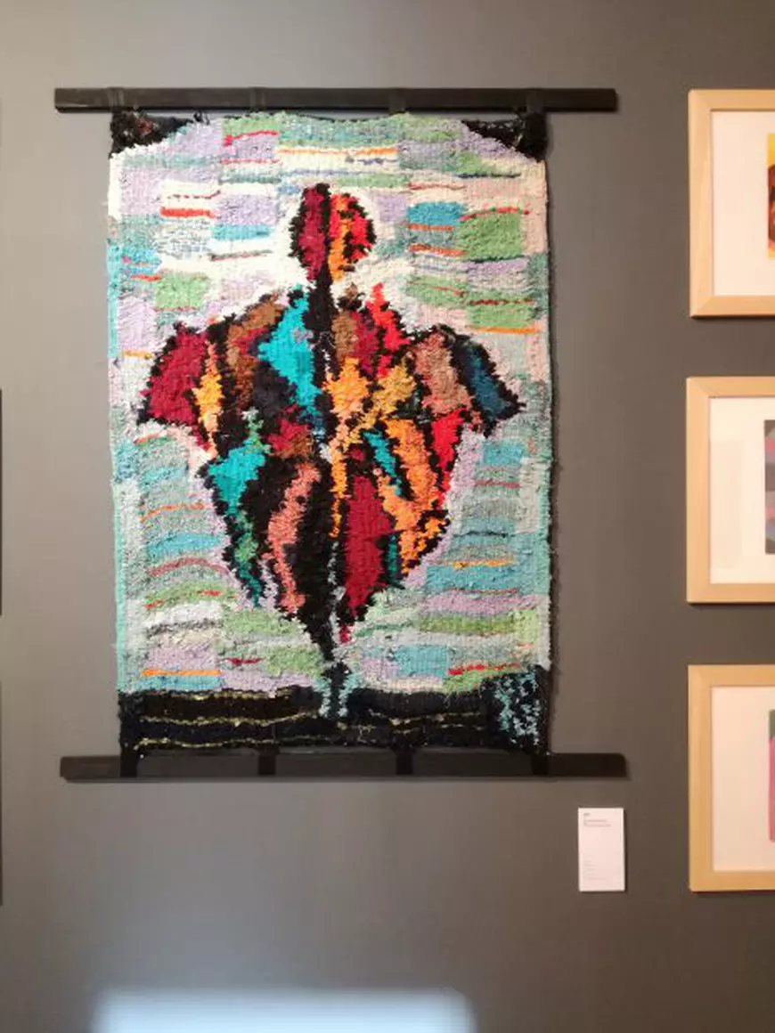 Recomandările culturale ale săptămânii. Despre școală, cu spectacolul “Class”, și o descoperim pe Yvonne Hasan, artista plină de libertatea și curiozitate