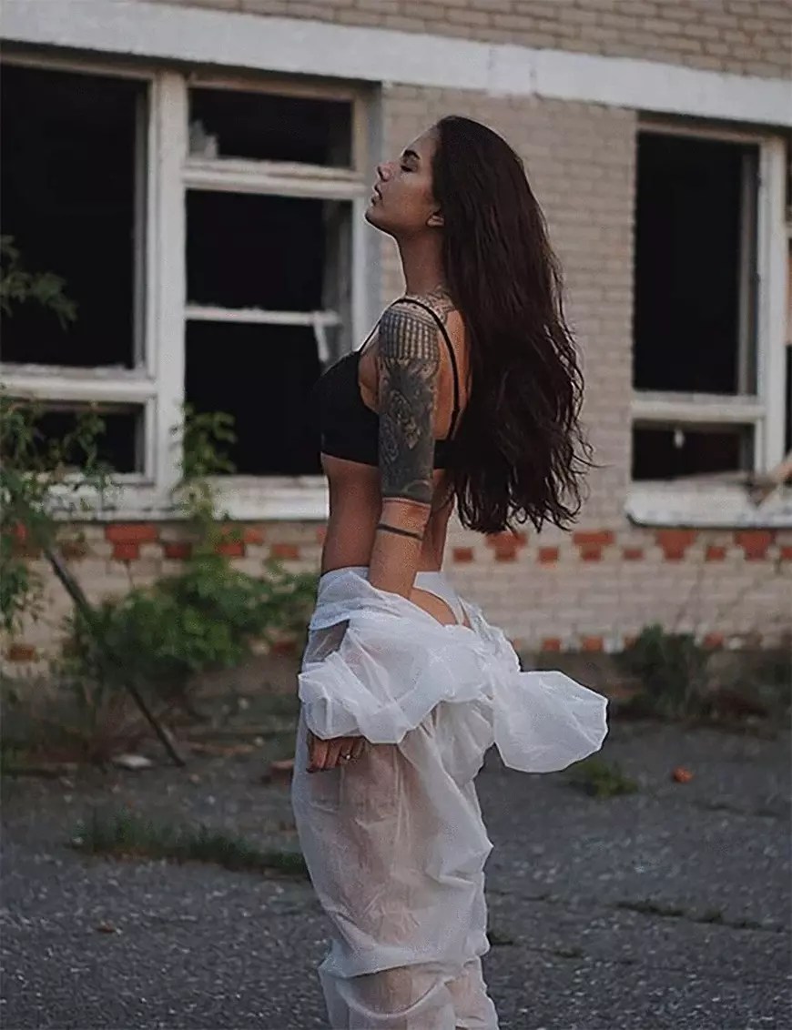 Un fotomodel rus își cere scuze pentru o ședință foto despre care a pretins că a avut loc aproape de Cernobîl