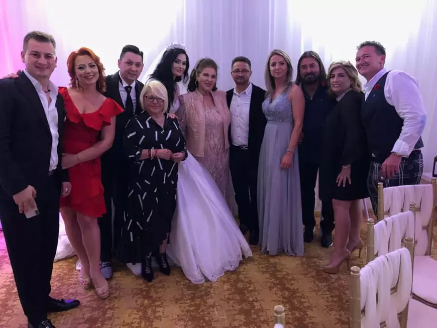 Lumea muzicii s-a prins în horă azi-noapte! Nașă Maria Dragomiroiu, ginerele Paul Stângă