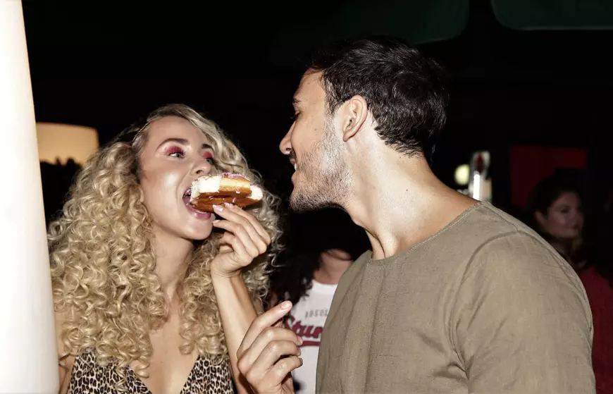 În ce ipostază a fost surprinsă Otniela Sandu la Unica Urban Party! N-a rezistat tentației!