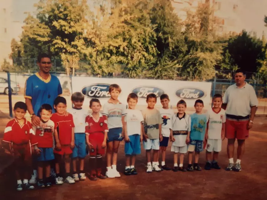 EXCLUSIV / Imagini inedite cu Ionuț Andrei Radu, liderul naționalei de tineret. Portarul nu era cel mai înalt din grupa lui. Băieții băteau tot ce prindeau!