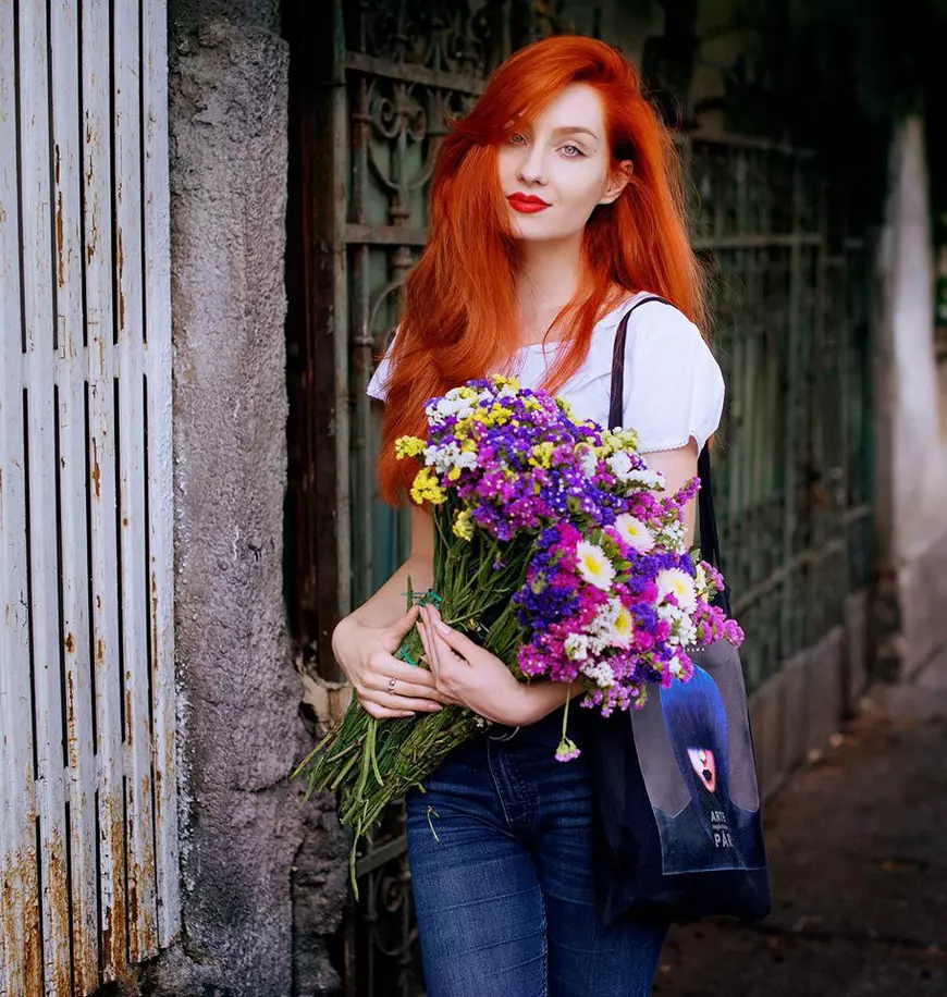 Imagini inedite după furtuna din București. Doi copii s-au bălăcit pe o stradă inundată. „A venit Veneția la mine!” / VIDEO