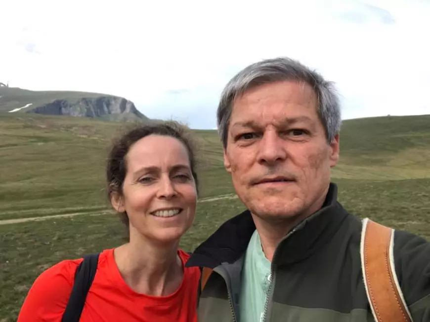 Precizările lui Dacian Cioloș și Dan Barna după ce s-a aflat că liderul PLUS s-a ridicat de la masă în toiul negocierilor electorale