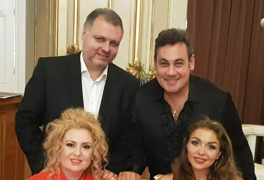 VIDEO/ Ionuț Dolănescu a trecut Oceanul ca să nășească iar! Vrea să bată recordul de 1.000 de fini ai tatălui său