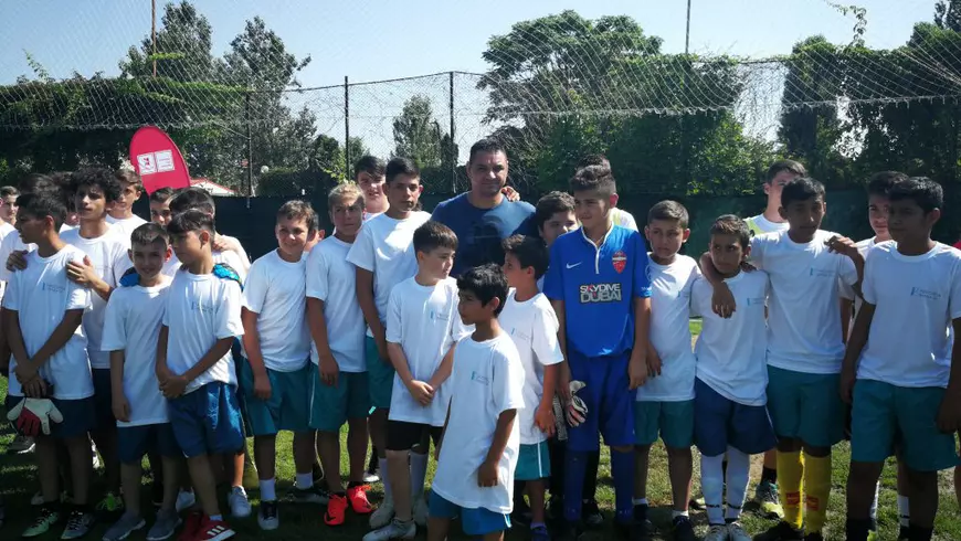 Fotbal și prăjituri. Ionel Ganea a dat startul la Cupa Șansa Ta, pentru copii din centrele de plasament
