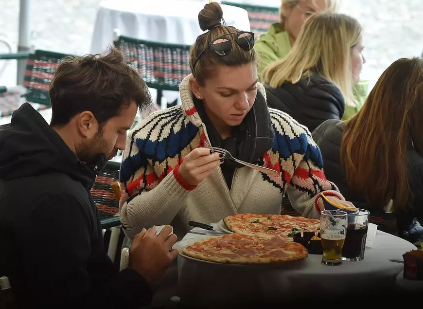 Simonei Halep îi plac bărbații înalți! Tenismena îi simpatizează pe Gulbis și pe Del Potro, ambii de peste 1,90 metri