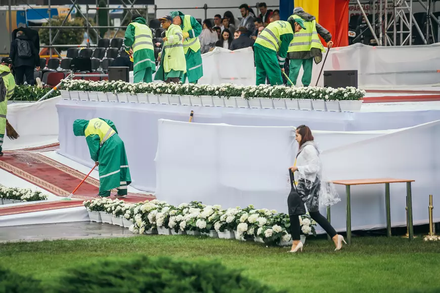 FOTOREPORTAJ DOCUMENTARIA / Iași, 150.000 de oameni și-o rugăciune într-un singur glas. „Papa se simte acasă între voi. Vă mulțumesc!”