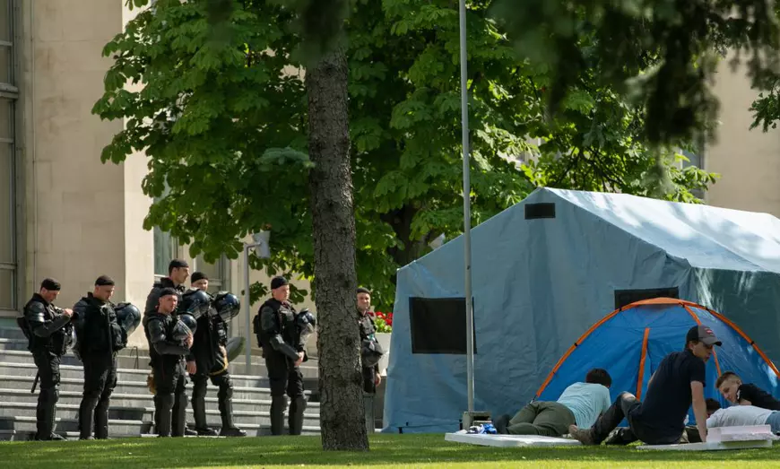 CORESPONDENȚĂ DIN CHIȘINĂU/ Dumitru Alaiba, deputat al Blocului ACUM: „Liderii PD şi-ar dori violenţe, nu vor să renunţe la putere paşnic” - VIDEO