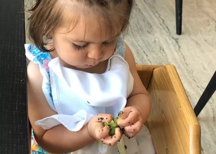 Laura Cosoi a rezolvat problema alimentației pentru Rita, în vacanțe. Cum a decurs totul pas cu pas