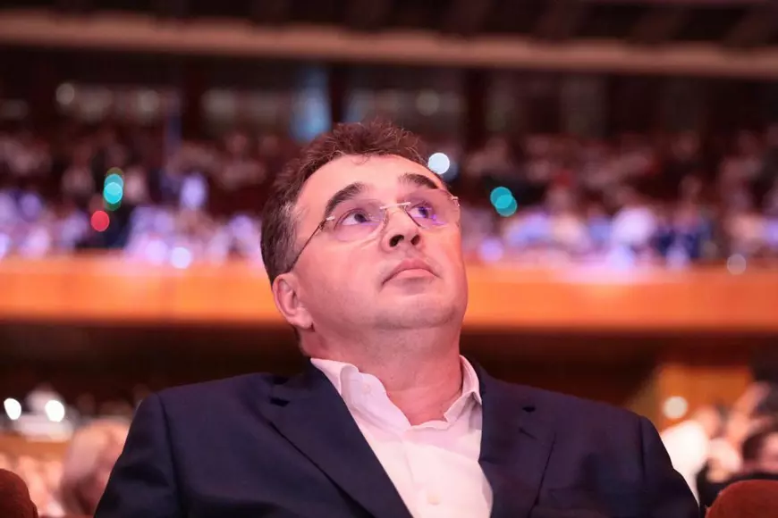 VIDEO | Social-democraţii renunţă la „statul paralel” şi intră în epoca Dăncilă cu braţele deschise. „PSD poate fi condus de o femeie. E tendinţa internaţională. O votăm cu două mâini”