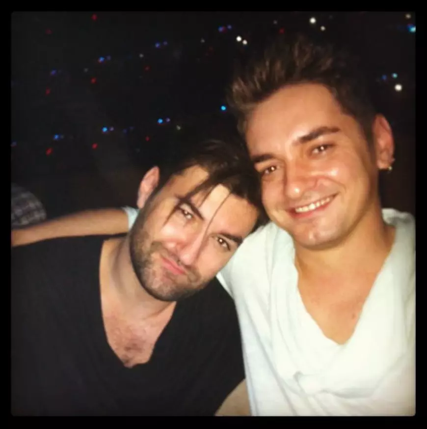 Așa tată, așa fiu! Marius, băiatul legendei rockului românesc Călin Pop, e omul din spatele lui Smiley. „Tata a fugit mereu de mine, nu voia să mă influențeze”