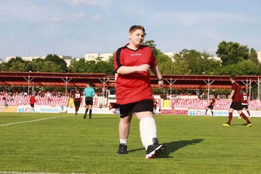 Imagini istorice în Ștefan cel Mare! Luceștii alături de Cornel Dinu într-un meci de gală al legendelor, pentru o cauză nobilă | GALERIE FOTO