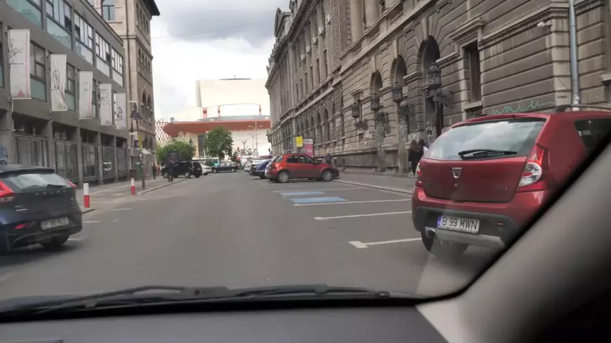 Video-experiment Libertatea | Șofer în centrul capitalei, caut loc de parcare gratuit!