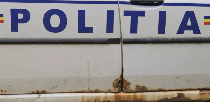 Poliția are mașini atât de vechi, că trebuiau casate de două ori! Poliţiştii încă pleacă în misiuni cu Dacii 1310, Solenza şi autospeciale ARO fabricate în anii ’90!