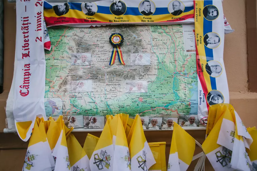 FOTOREPORTAJ DOCUMENTARIA / Blaj. Micul oraș din Alba se pregătește pentru marea vizită a Suveranului Pontif