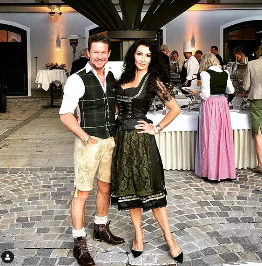 Cum îi stă Mihaelei Rădulescu în port tradițional austriac. A fost copleșită de reacții