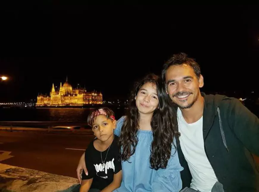 Cât de frumoși s-au făcut copiii lui Răzvan Simion! Ianca e clasa a VIII-a, Tudor e în clasa a IV-a