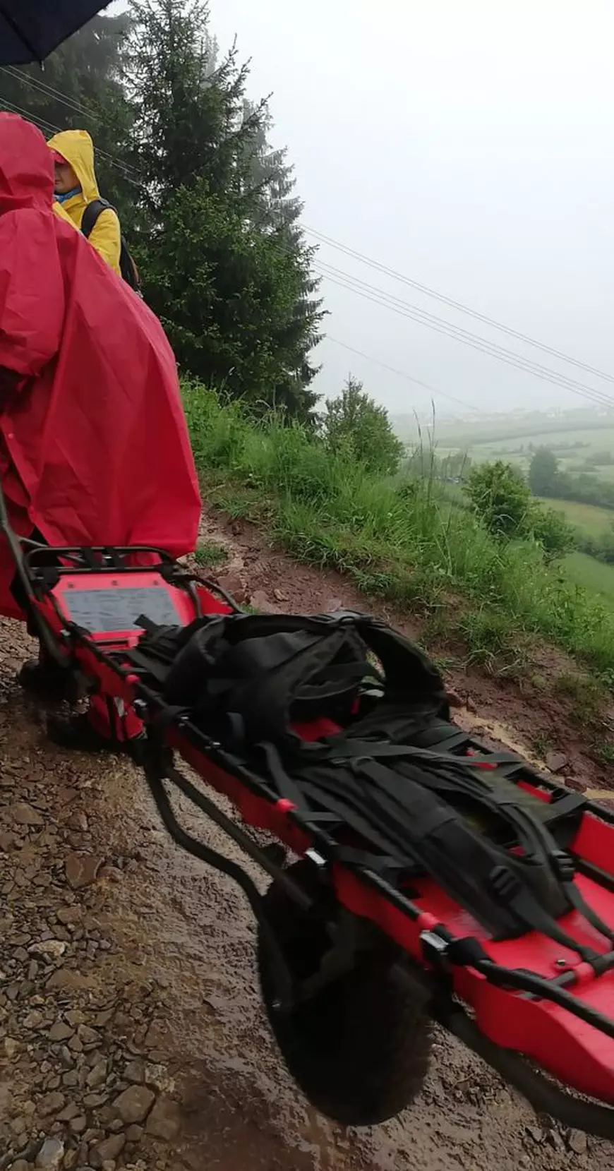 VIDEO | Zeci de copii aflați la Șumuleu Ciuc au avut nevoie de îngrijiri medicale din cauza frigului