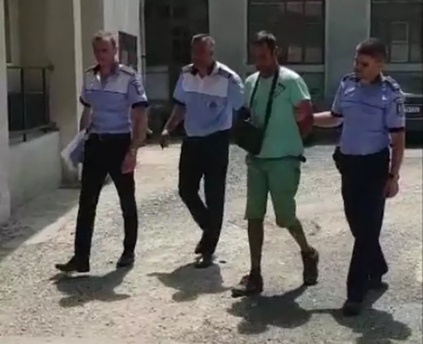 Șoferul care a ucis doi oameni și un copil, după ce a condus pe contrasens pe autostradă, audiat de Poliție. Bărbatul era băut