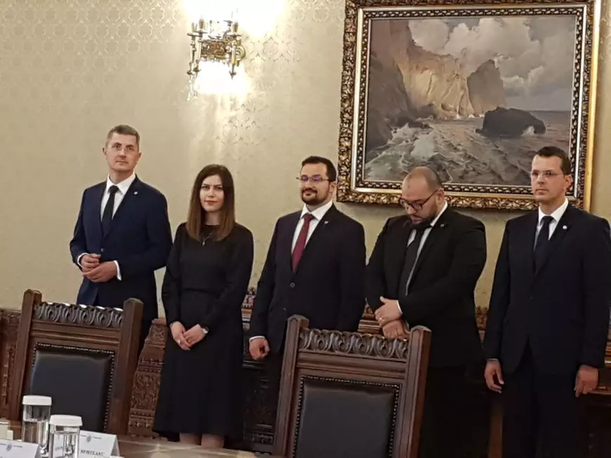 UPDATE| Consultări cu partidele, la Palatul Cotroceni, pentru aplicarea referendumului din 26 mai. USR spune că revizuirea Constituţiei va include şi "Fără penali"