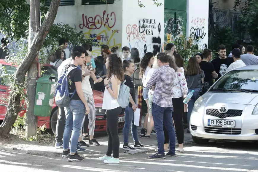 Vă recomandăm 5 superlecturi de weekend. De la investigația despre clanurile din Craiova care trec granița SUA mii de români până la povestea omului care luptă din anii ’90 pentru drepturile comunității LGBT