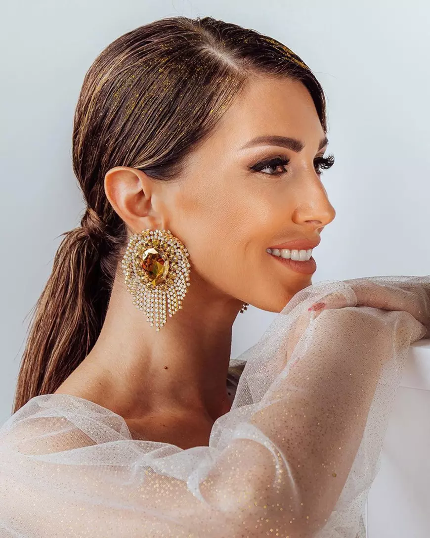 VIDEO/ După Lora, și Ilinca Vandici intră în afaceri cu cosmetice. Se laudă cu produse organice, netestate pe animale