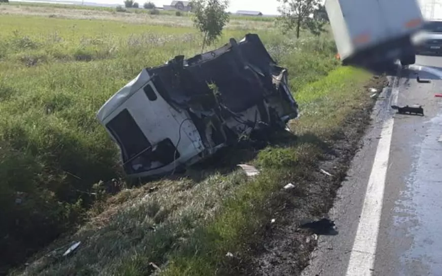 Patru oameni, morți într-un accident înfiorător în Dâmbovița. Nenorocirea a avut loc cauza unui șofer căruia i s-a făcut rău la volan