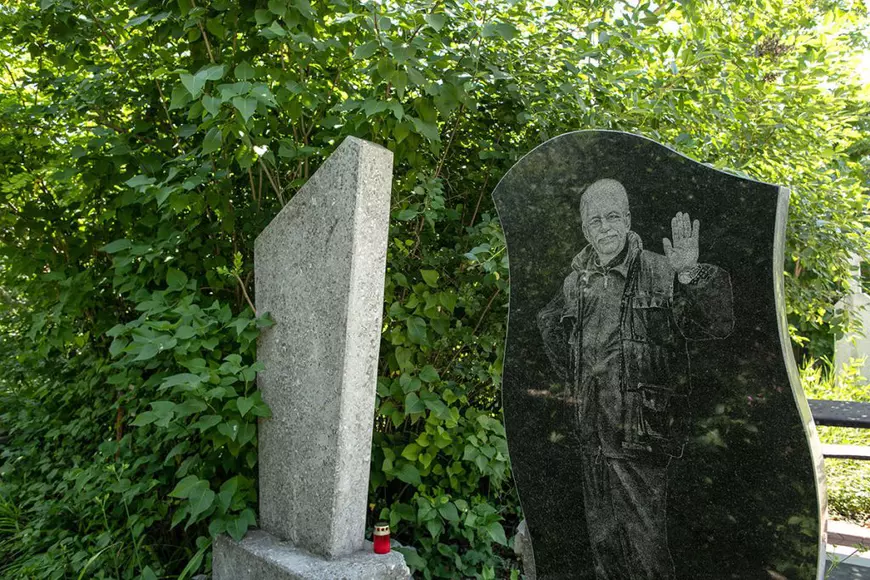 Unul dintre cele mai mari cimitire din Europa este în Chișinău. Ocupă cât un cartier bucureștean și se extinde în fiecare an