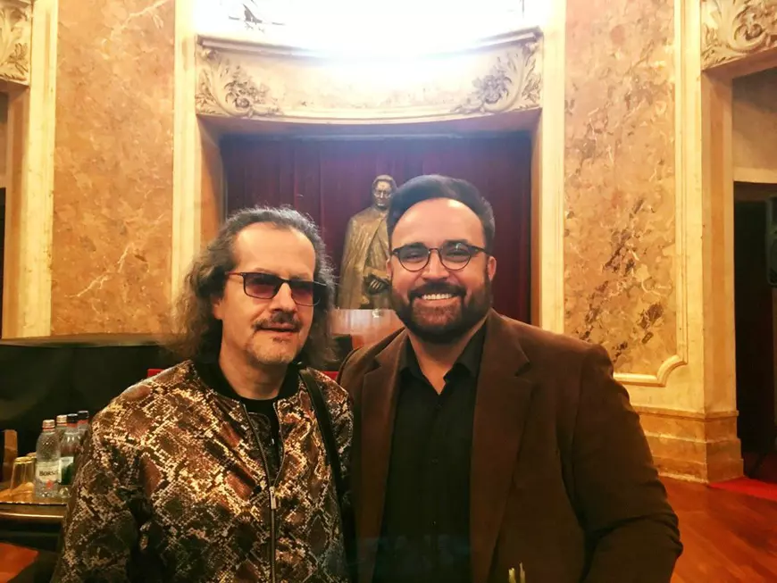 Compozitor cu patalama! Cristi Faur și-a finalizat masteratul la Conservator și se înscrie la doctorat. «Îmi puteți spune maestre»