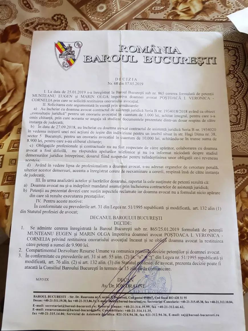 Doi pensionari din București au plătit 9.900 de lei unei avocate pentru a-i reprezenta într-un dosar, dar au fost înșelați